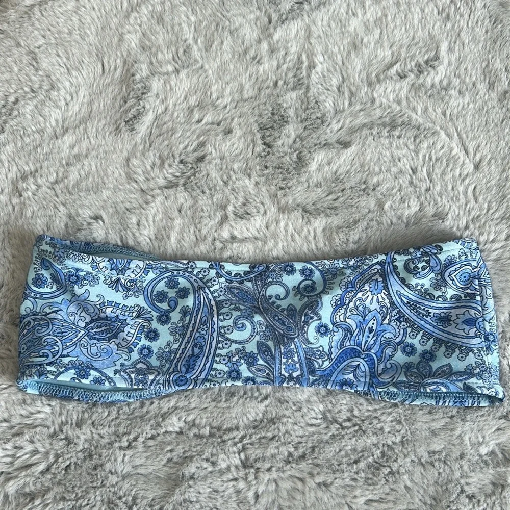 Frankies Bikinis Jeanette Strapless Bikini Top in Blue Paisley S